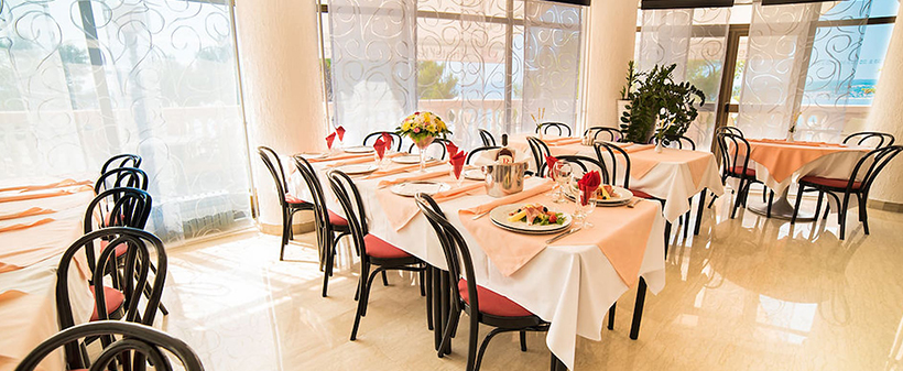 Hotel Kaštel 3*, Crikvenica: oddih s polpenzionom - Kuponko.si