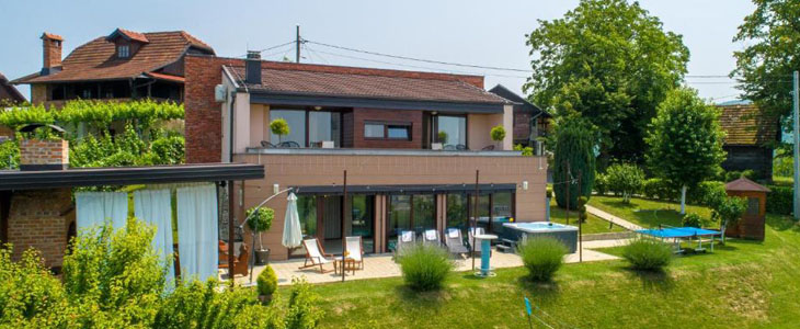 Divinus Holiday House 4*, luksuzna počitniška hiška - Kuponko.si
