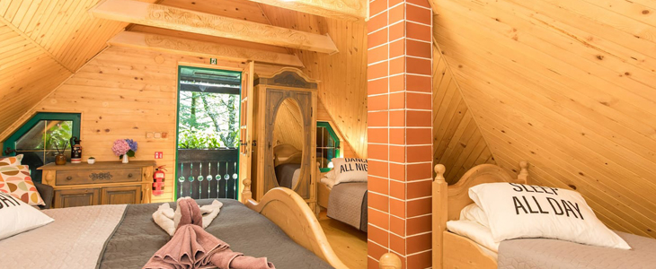 Pr' Vili Fani ob reki Kolpi s savnanjem - Kuponko.si