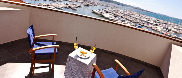 Hotel IN 4*, Biograd na Moru: romantičen pobeg - Kuponko.si