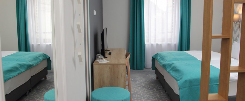 Hotel Adalbert 3*, Madžarska, 2x nočitev s polpenzionom - Kuponko.si