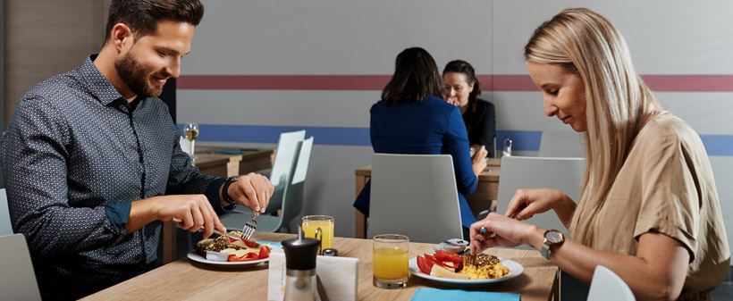 Hotel Adalbert 3*, Madžarska, 2x nočitev s polpenzionom - Kuponko.si