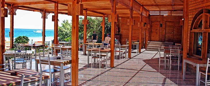 King Tut Aqua Park Beach Resort**** v Hurgadi, Egipt - Kuponko.si