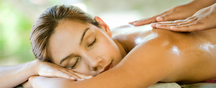 Masaža celega telesa z vonjem po prazničnih dneh - Kuponko.si