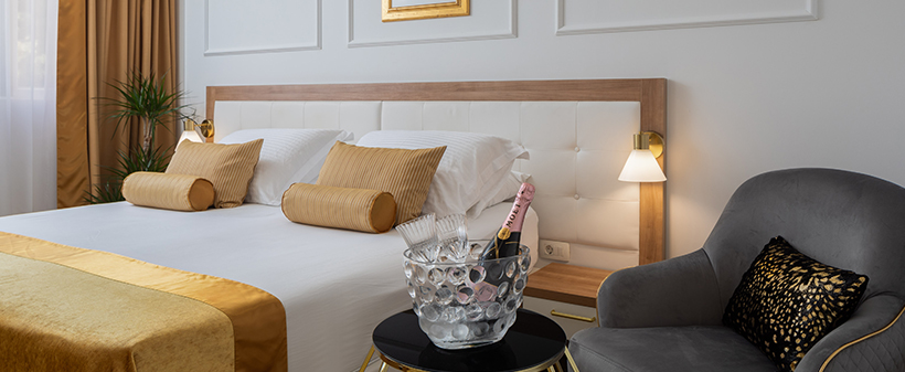 Hotel Corner 4*, Split, morski oddih  - Kuponko.si