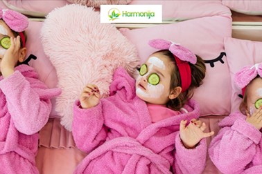 Salon Harmonija: otroška zabava za deklice