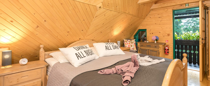 Pr' Vili Fani ob reki Kolpi s savnanjem - Kuponko.si