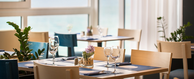 Hotel Istra Opatija, morski oddih s polpenzionom - Kuponko.si