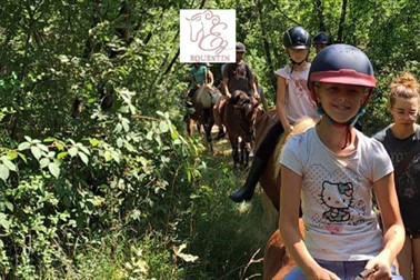 Equestin šola jahanja, sprehod na konju za otroke