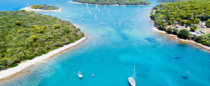 Kamp Arena Indije****, Banjole, Hrvaška - Kuponko.si