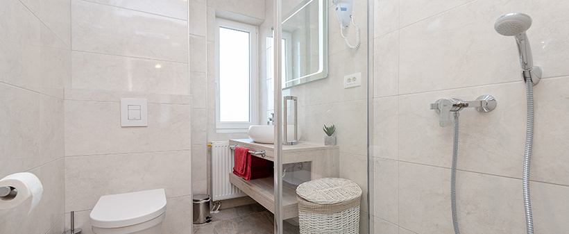 Ap. Bračić 3*, Sukošan: najem apartmaja z bazenom - Kuponko.si