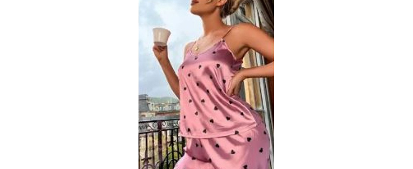 Amaze dolga pižama Sleppy, roza in črni srčki - Kuponko.si