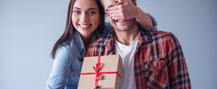 Crime organizator za pisala v črno-beli barvi - Kuponko.si