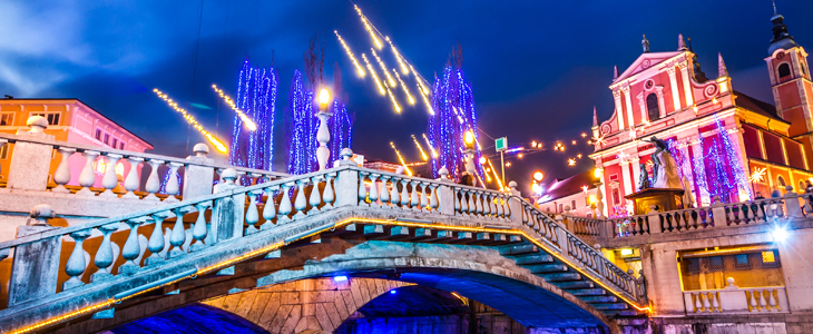 The Hotel, belo ali rdeče kuhano vino - Kuponko.si