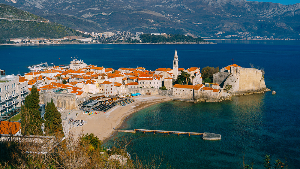 Hotel Twelve by Aycon**** Budva, Črna Gora - Kuponko.si