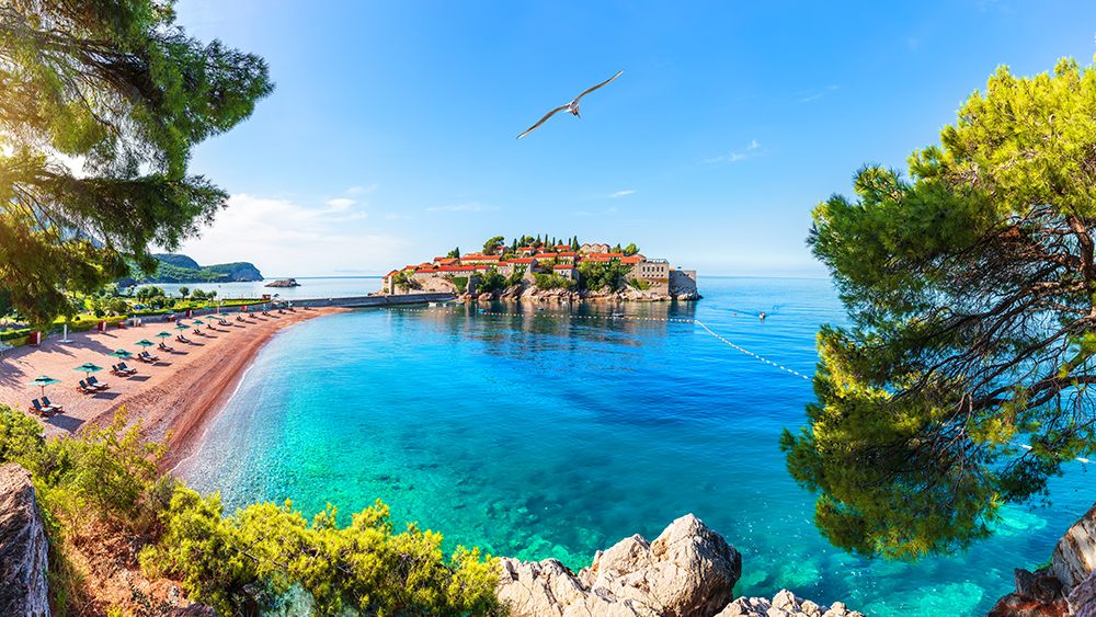 Hotel Twelve by Aycon**** Budva, Črna Gora - Kuponko.si