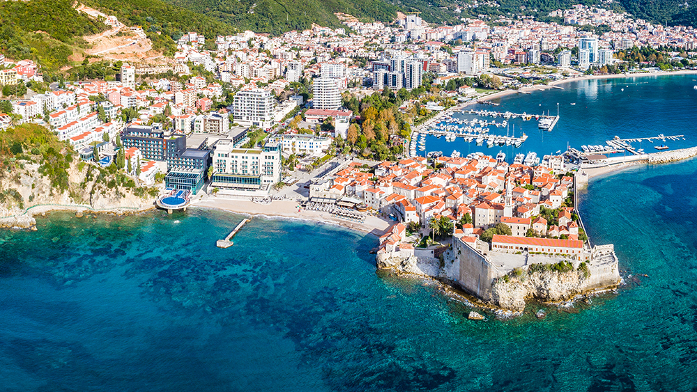 Hotel Twelve by Aycon**** Budva, Črna Gora - Kuponko.si
