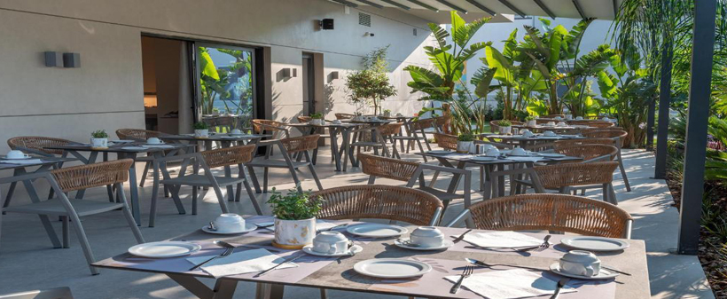 Hotel Grand Patelli 4* na otoku Limnos v Grčiji - Kuponko.si