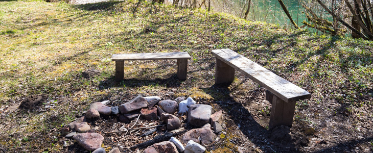 Pr' Vili Fani ob reki Kolpi s savnanjem - Kuponko.si