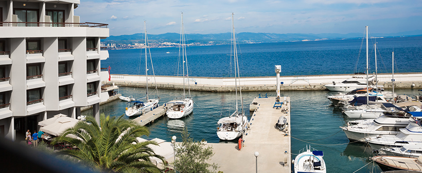 Hotel Admiral, Opatija, adventni oddih s polpenzionom - Kuponko.si