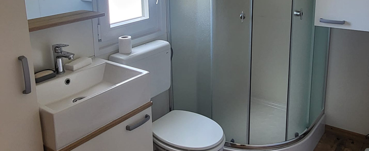 Počitnice v sodobni mobilni hiški v Moravskih Toplicah! - Kuponko.si