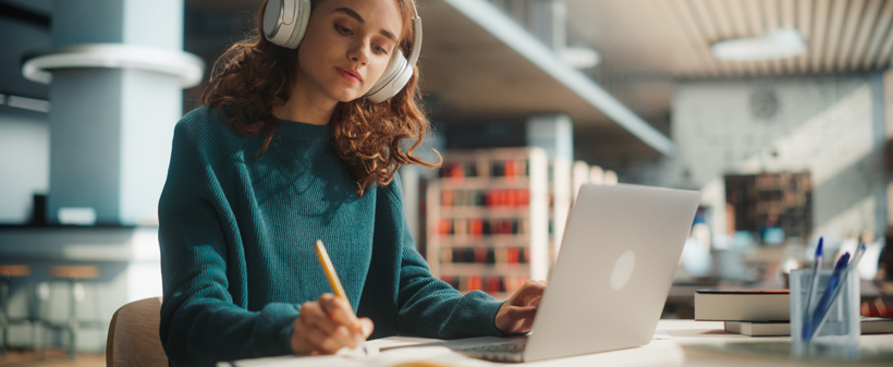 Komplet 3 knjižnih kazal za knjige M1 v 3 barvah - Kuponko.si