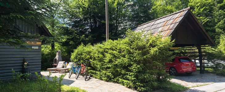 Pr' Vili Fani ob reki Kolpi s savnanjem - Kuponko.si