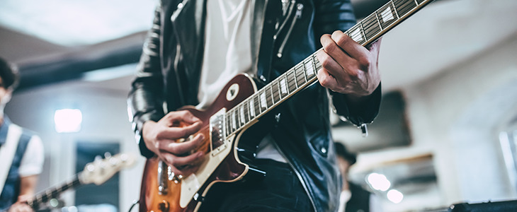 Glasbena šola Z Lahkoto: tečaj učenja igranja kitare - Kuponko.si