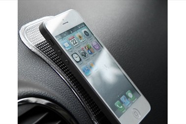 Nedrseča lepljiva nano podloga 