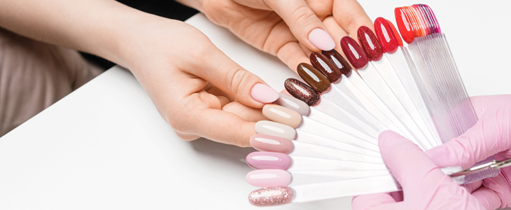 Lepotni salon Holos: podaljševanje gel nohtov - Kuponko.si