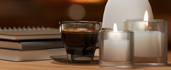 Rastlinska sveča z vonjem vanilije, sivke ali jagode - Kuponko.si