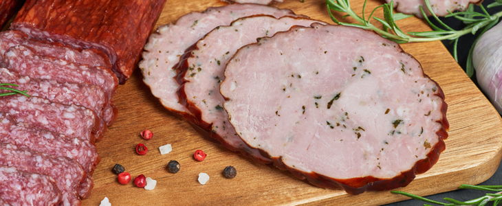 Lesena deska za narezke z ročno gravuro - Kuponko.si