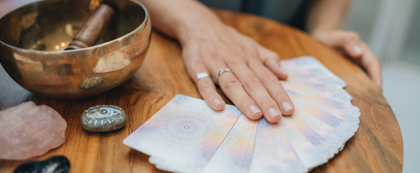 intuitivni vpogled z angelskim tarotom - Kuponko.si