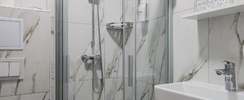 Paviljoni Slaven 3*, Selce: oddih s polpenzionom - Kuponko.si