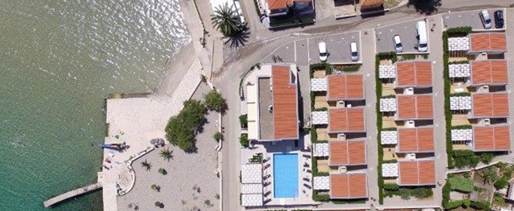 Vile Dalmacija 4*, Ugljan: oddih s polpenzionom - Kuponko.si