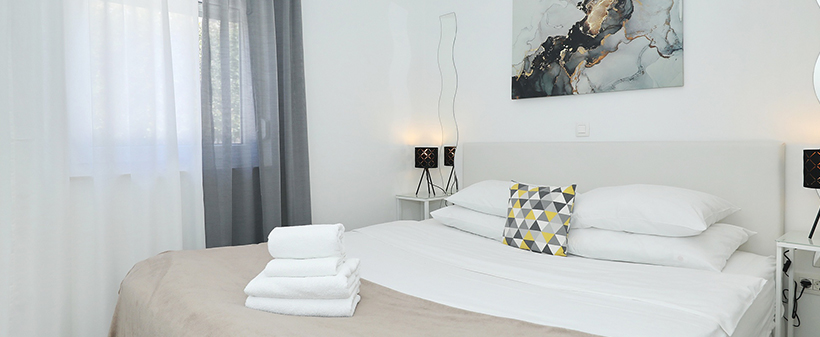 Vile Dalmacija 4*, Ugljan: oddih s polpenzionom - Kuponko.si