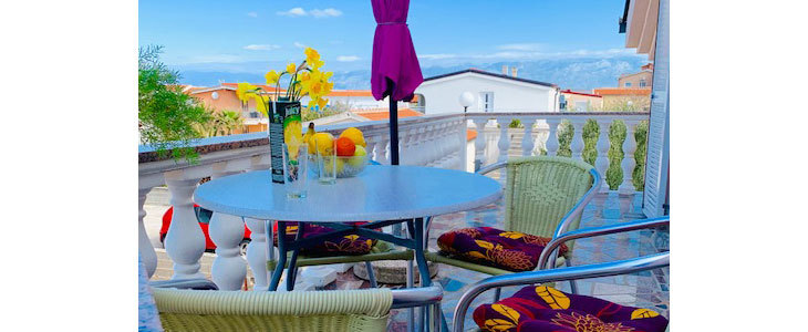 Apartmaji Villa Barbara na krasnem otoku Vir - Kuponko.si