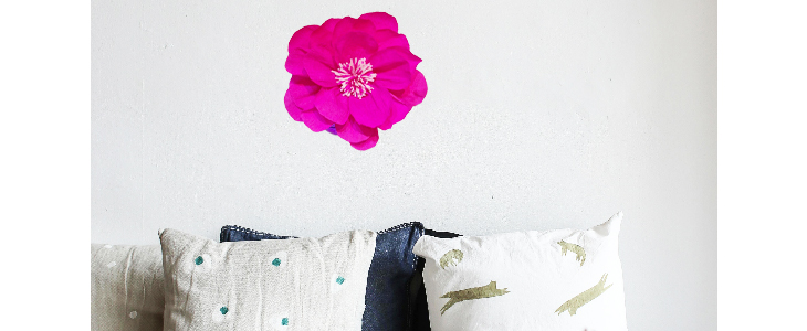 Gigantska dekorativna roža v barvi po izbiri - Kuponko.si