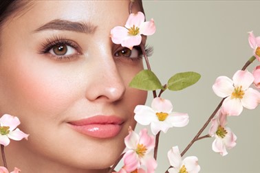 Minimalist beauty salon: vihanje in barvanje trepalnic