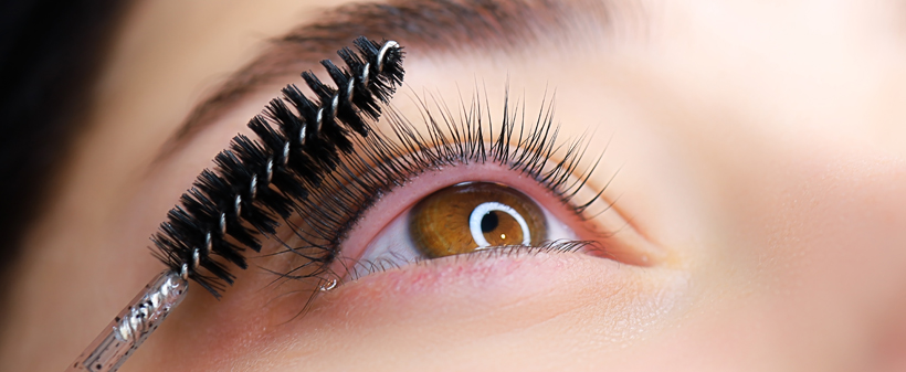 Minimalist beauty salon: vihanje in barvanje trepalnic - Kuponko.si