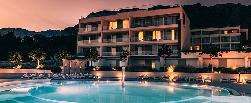 Romana Beach Resort 4*, Makarska: luksuzni apartmaji - Kuponko.si