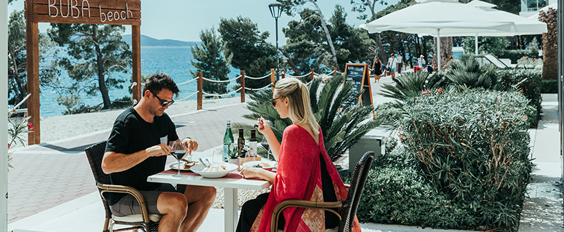 Romana Beach Resort 4*, Makarska: luksuzni apartmaji - Kuponko.si