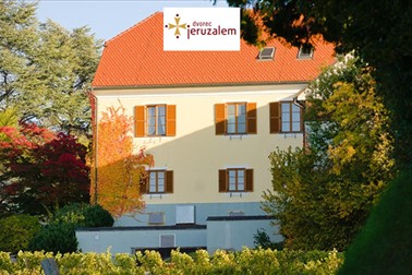 Dvorec Jeruzalem 4*, luksuzen oddih