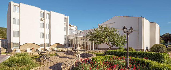 Hotel Omorika 3*: morski oddih s polpenzionom - Kuponko.si