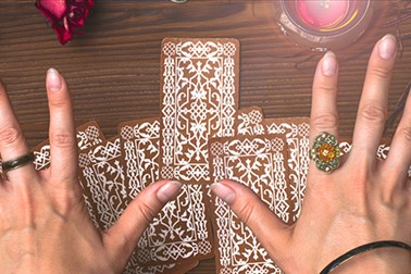 A1 Aurora: vedeževanje, tarot karte, ciganske karte