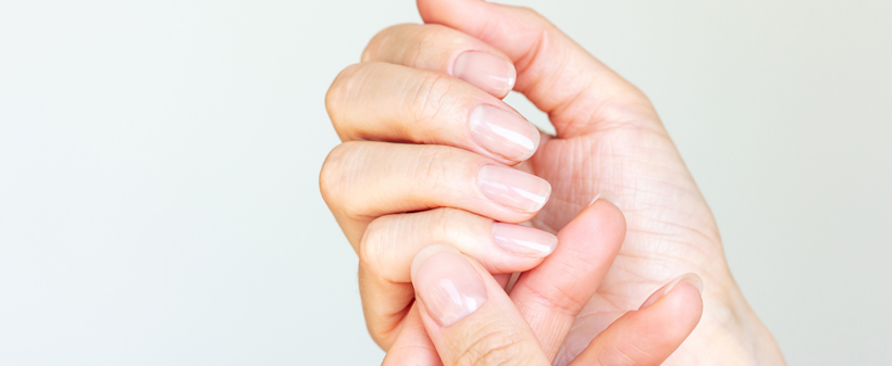 Lepotni studio Shine: naravna nega nohtov - Kuponko.si