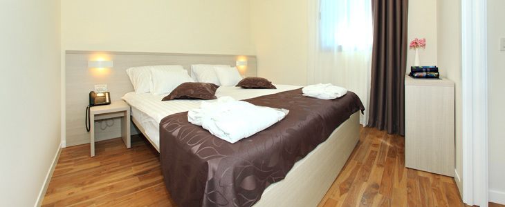 Crvena Luka 4*, Biograd na Moru: morski oddih  - Kuponko.si