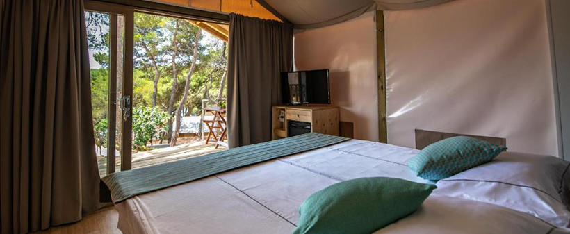 Arena One 99 Glamping: glamping šotor - Kuponko.si