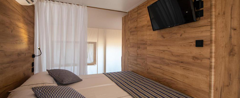 Arena One 99 Glamping: glamping šotor - Kuponko.si