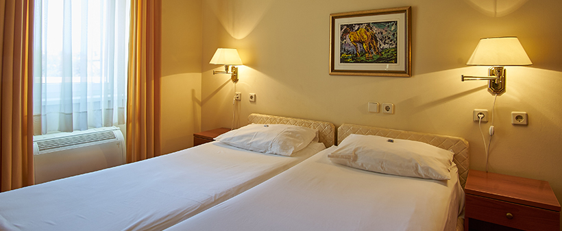 Hotel Vila Ružica 3*, Crikvenica: oddih s polpenzionom - Kuponko.si